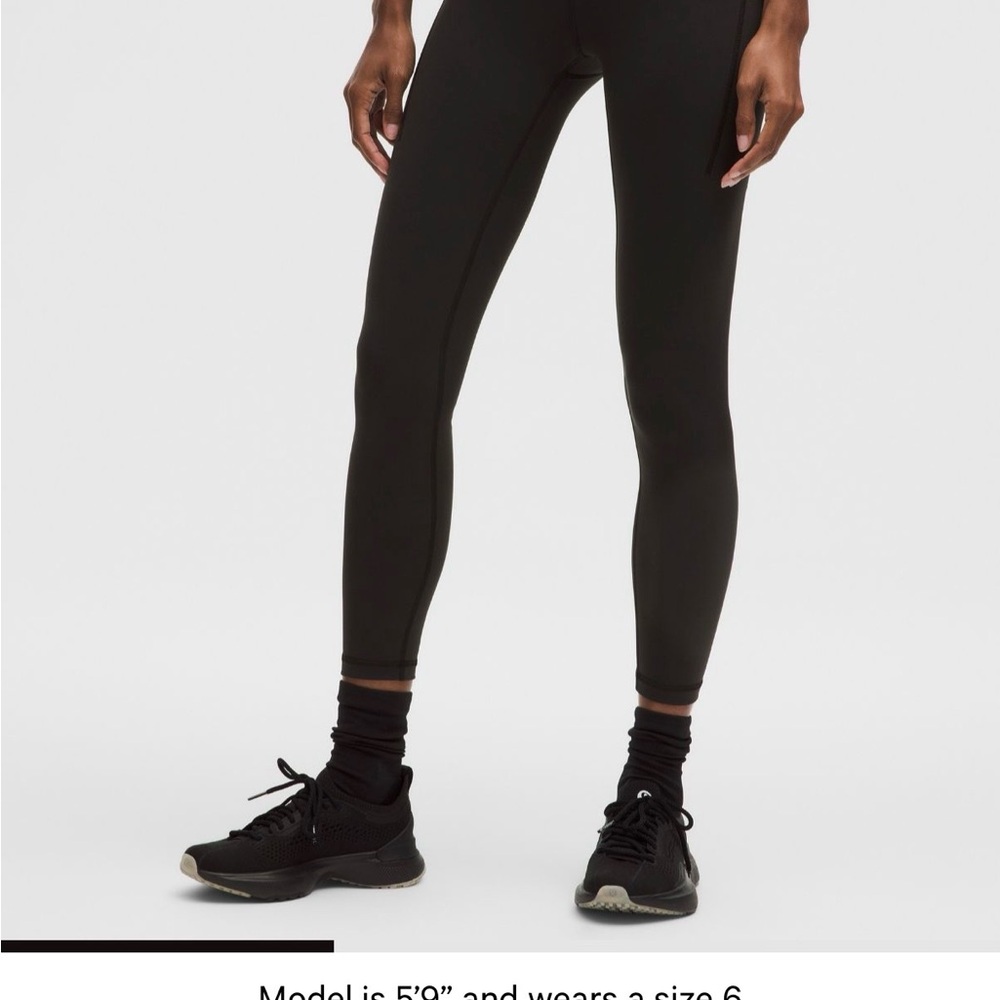 Lululemon Athletica Wunder Train with pockets size 4